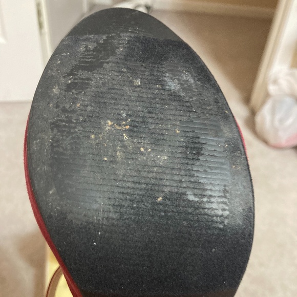 High Heels - Picture 5 of 5